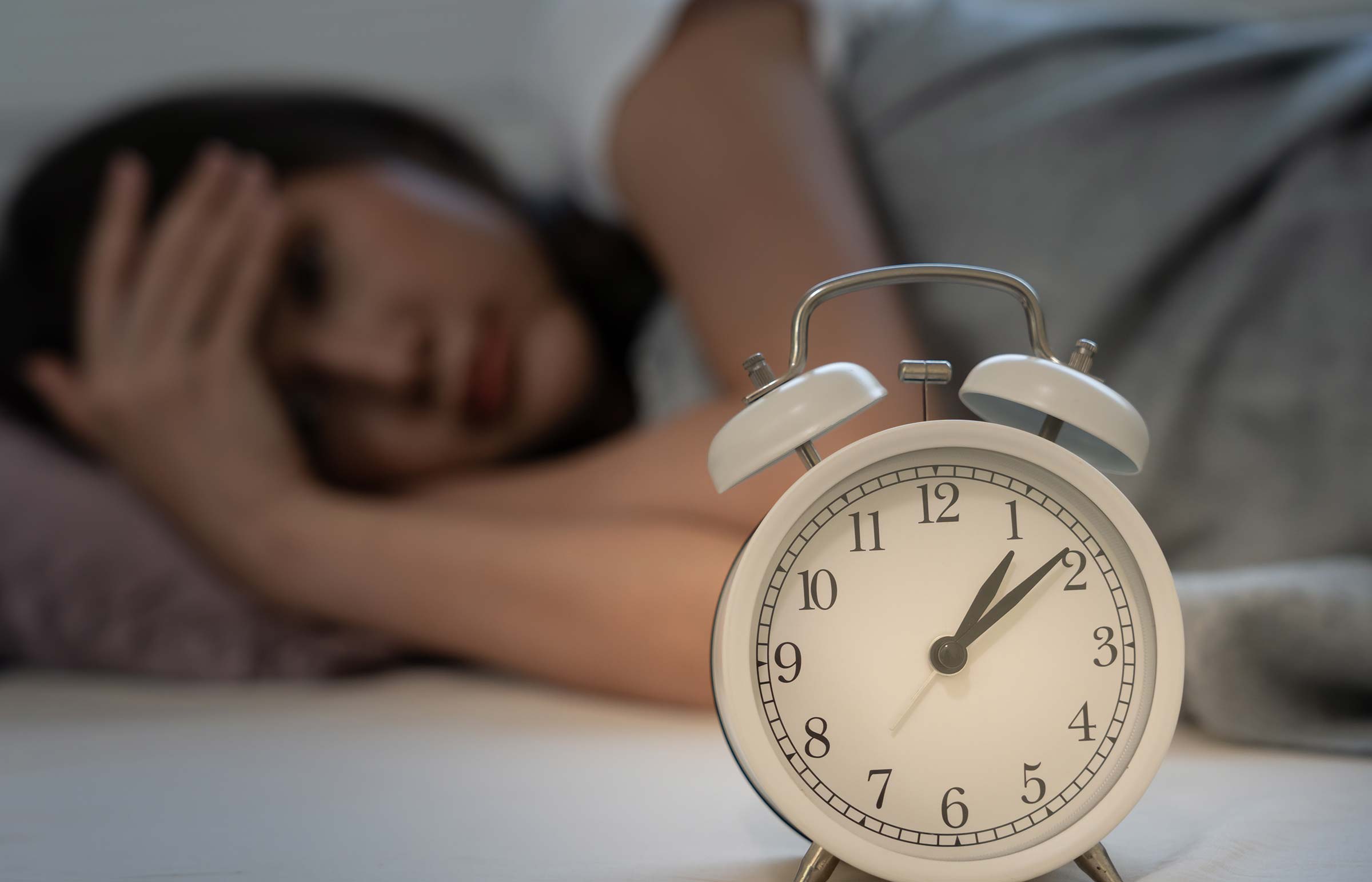 中途覚醒とは？夜中に目が覚める原因と対策を解説！